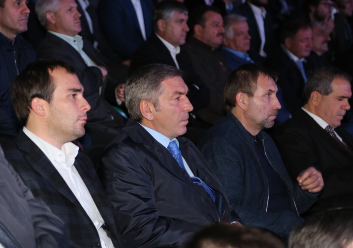 А.Гамидов принял участие в торжествах по случаю празднования Дня города Грозного