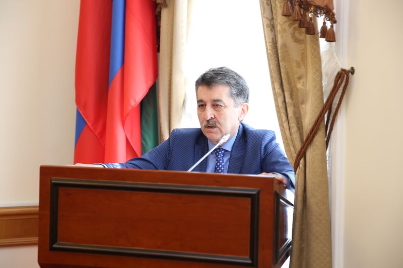 В Правительстве Дагестана обсуждены меры по развитию инфраструктуры агропродовольственного рынка