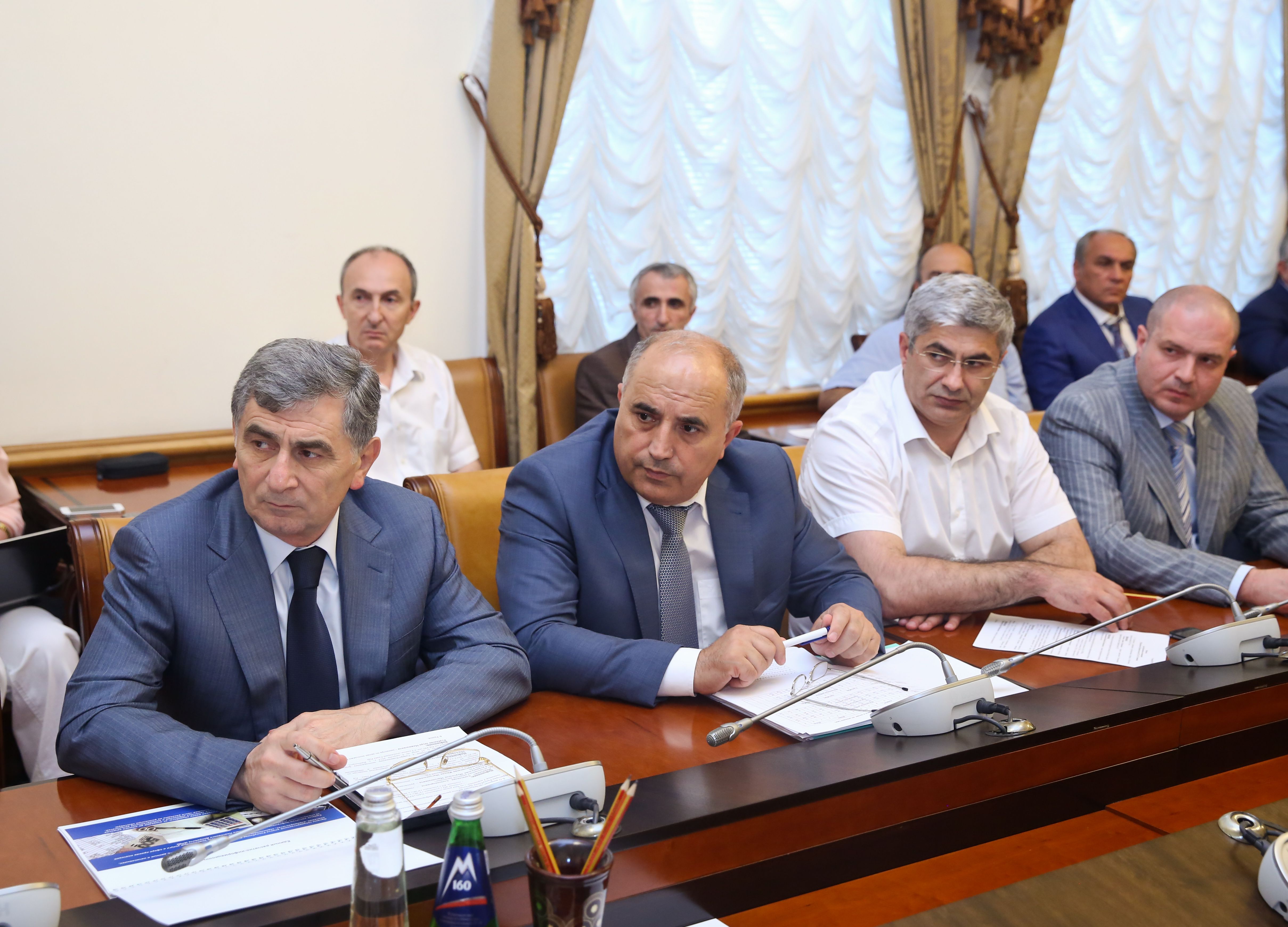 Председатель Правительства Дагестана провел оперативное совещание