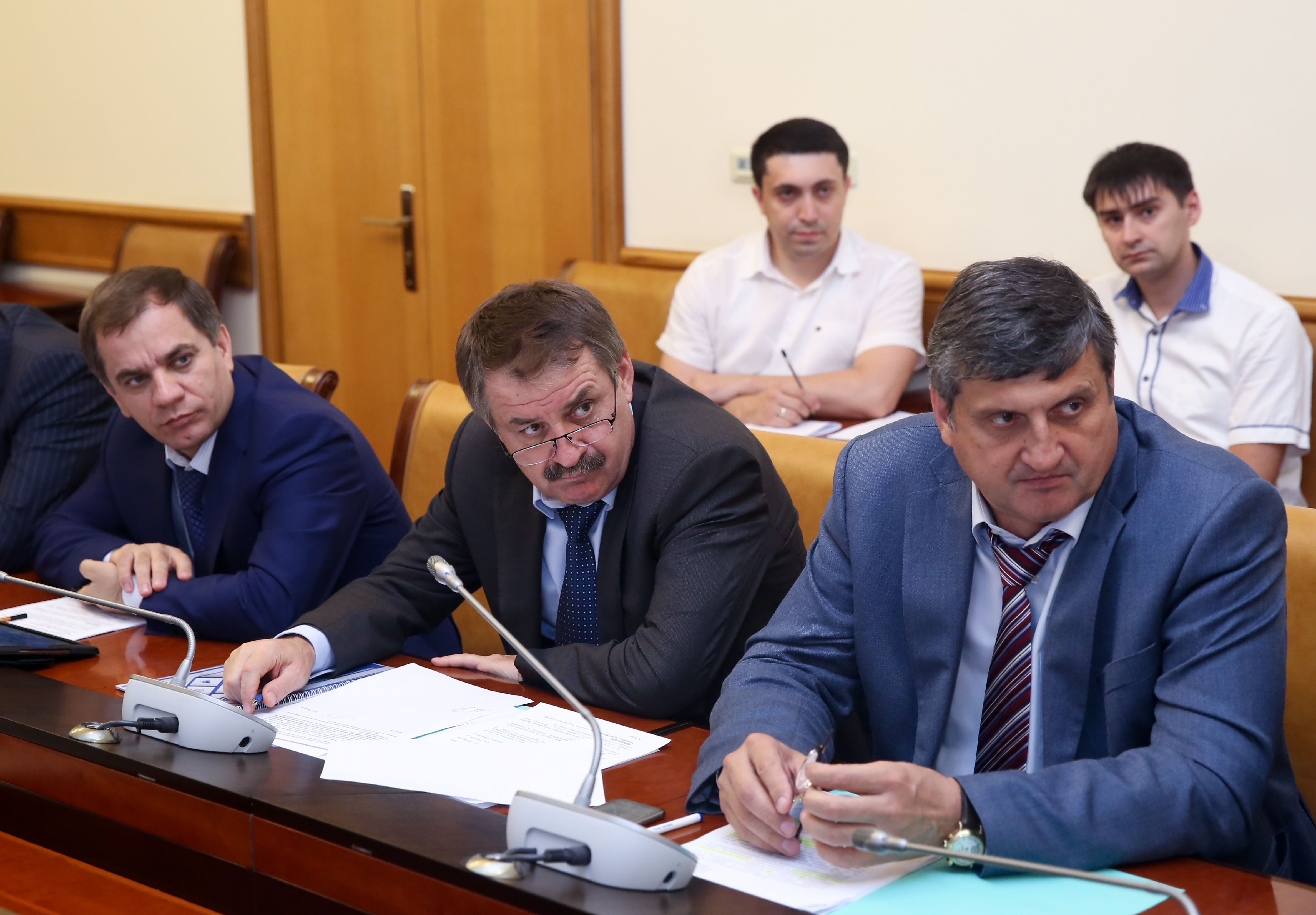 Председатель Правительства Дагестана провел оперативное совещание