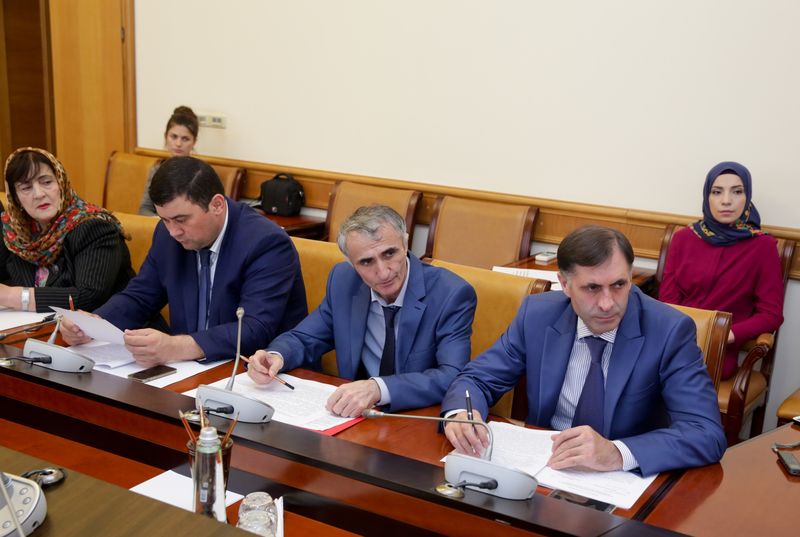 Под руководством Рамазана Джафарова состоялось заседание Совета по взаимодействию с религиозными объединениями при Главе РД