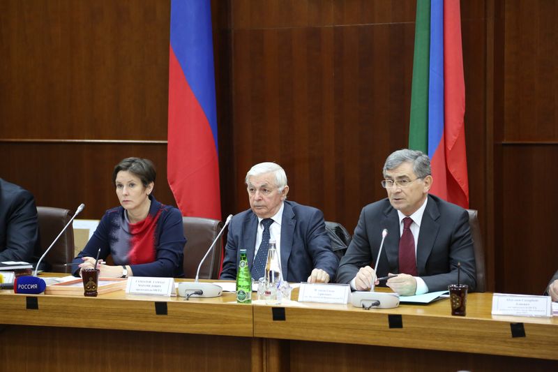 Эксперты в рамках совещания в Махачкале обсудили систему общественного контроля в сфере ЖКХ