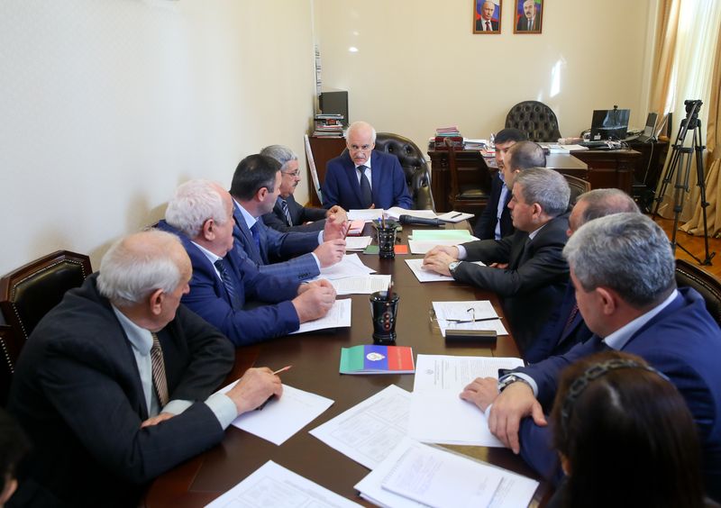 Под руководством Рамазана Джафарова обсуждены вопросы военно-патриотического воспитания молодежи и подготовки граждан к военной службе