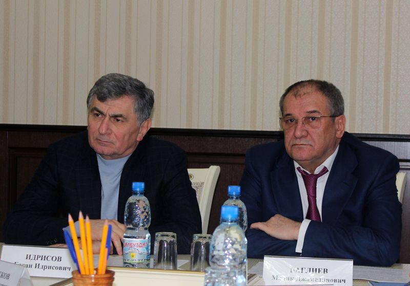 Гасан Идрисов провел совещание в Дербенте