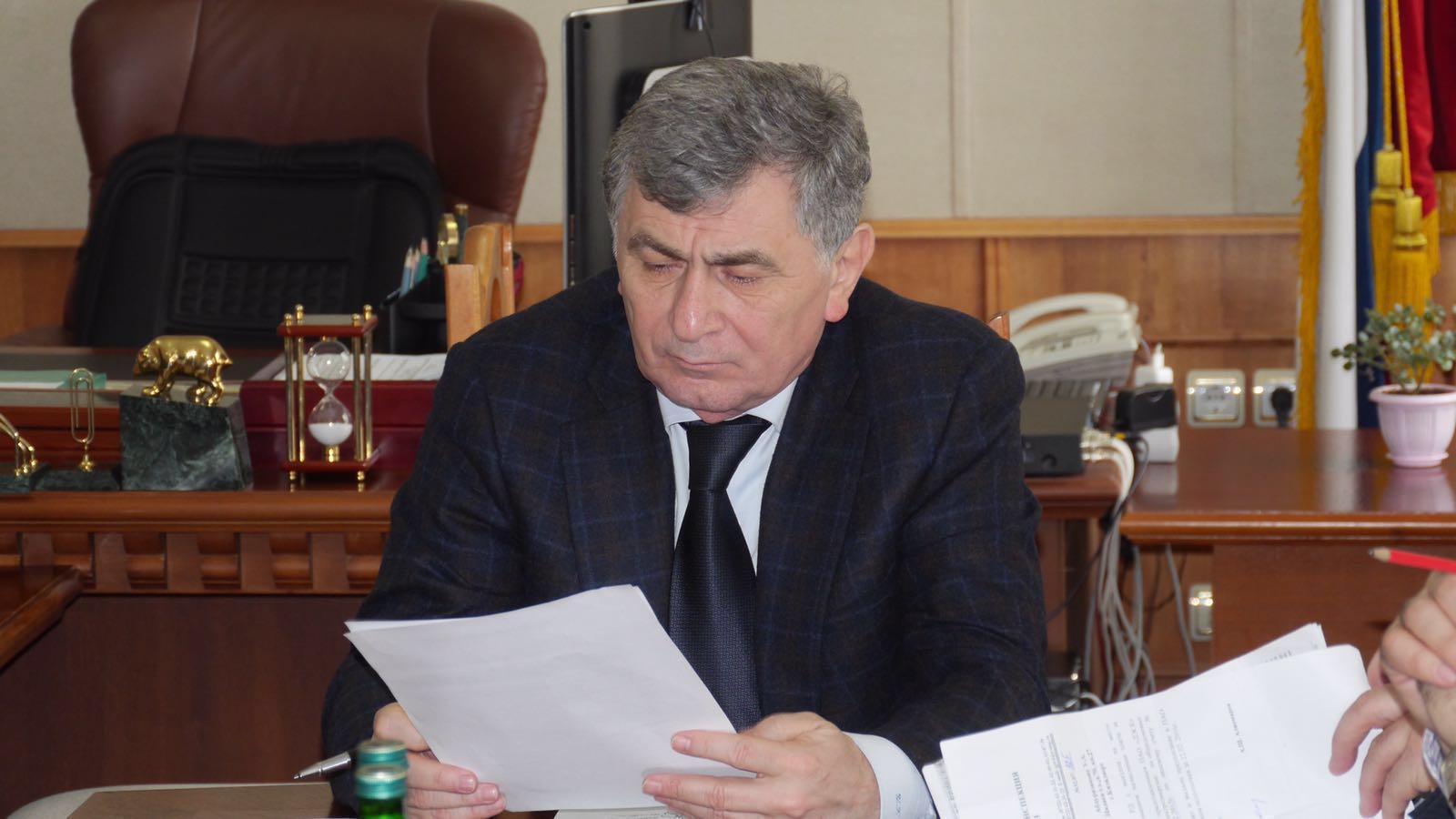 Гасан Идрисов провел выездной прием граждан в Кизилюрте