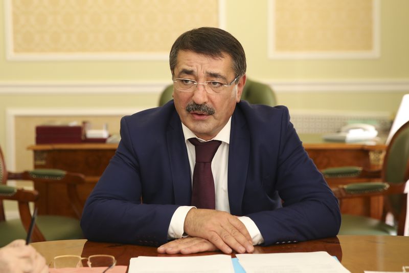 В Правительстве Дагестана обсуждены вопросы организации  пригородных перевозок