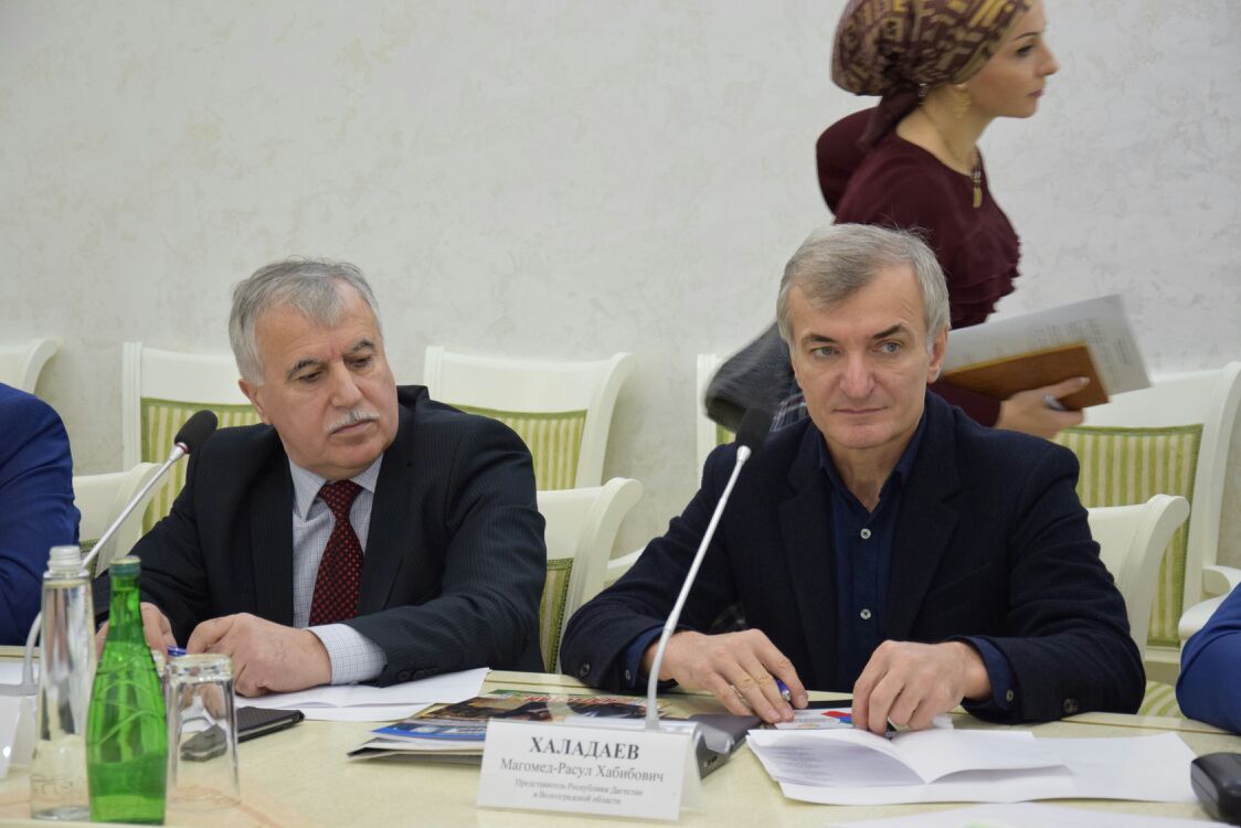 Совещание с представителями Дагестана в регионах РФ прошло в махачкалинском Доме дружбы