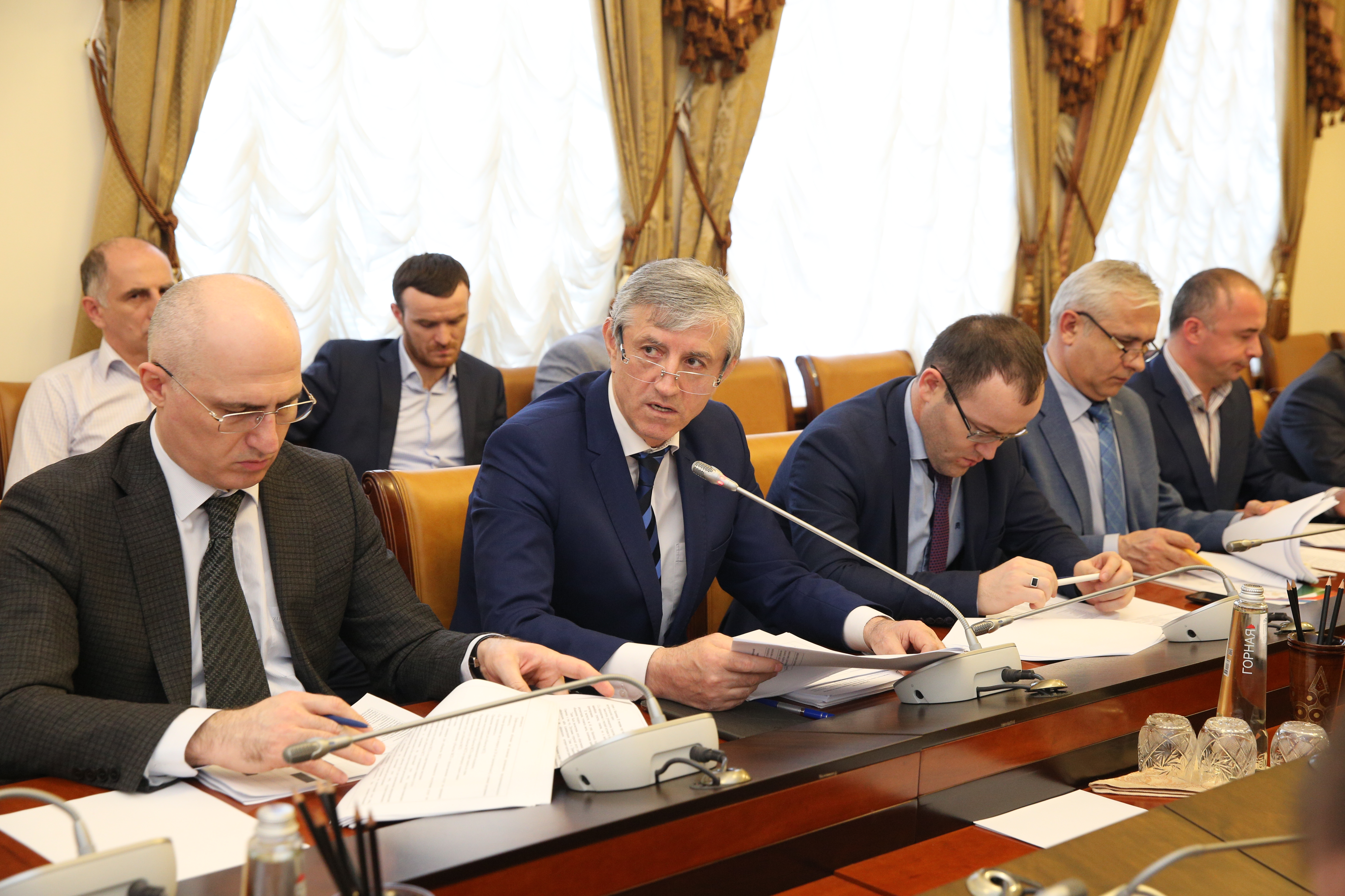 Вопросы реализации двух приоритетных проектов обсудили на заседании в Правительстве Дагестана
