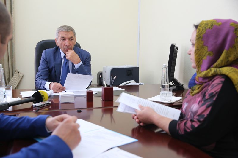 Абдусамад Гамидов провел прием граждан в Общественной приемной Президента РФ