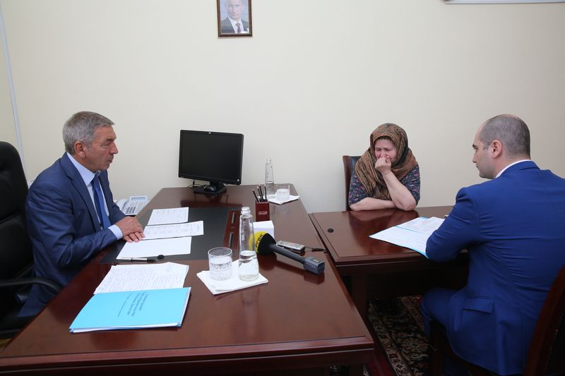 Абдусамад Гамидов провел прием граждан в Общественной приемной Президента РФ